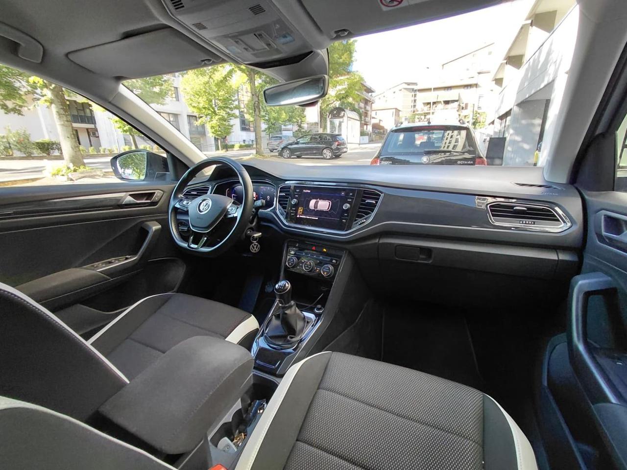 Volkswagen T-Roc Adavanced 1.6 TDI 115cv #11869