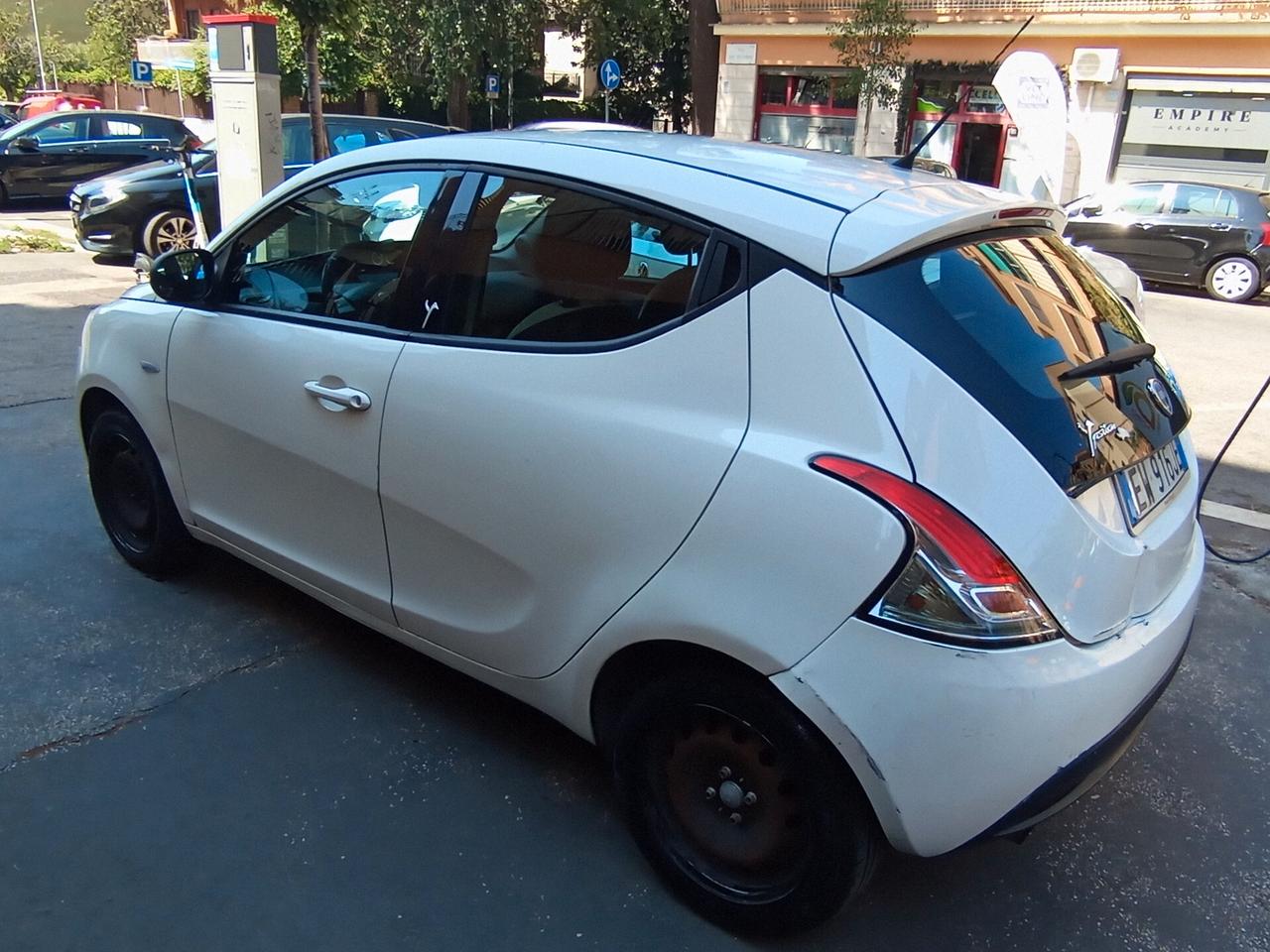 Lancia Ypsilon 1.2 Gold