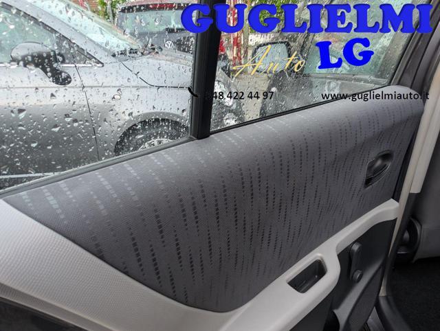 TOYOTA Yaris 1.3 5 porte Sol NEOPATENTATI