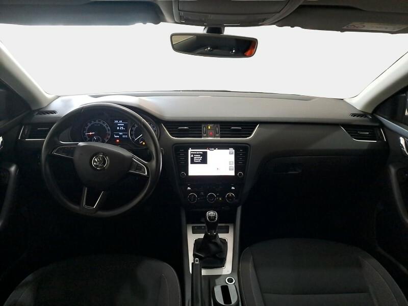 SKODA OCTAVIA 1.6 TDI EXECUTIVE STATION WAGON