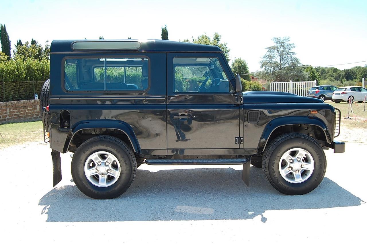 Land Rover Defender 90 2.4 TD4 Station Wagon SE