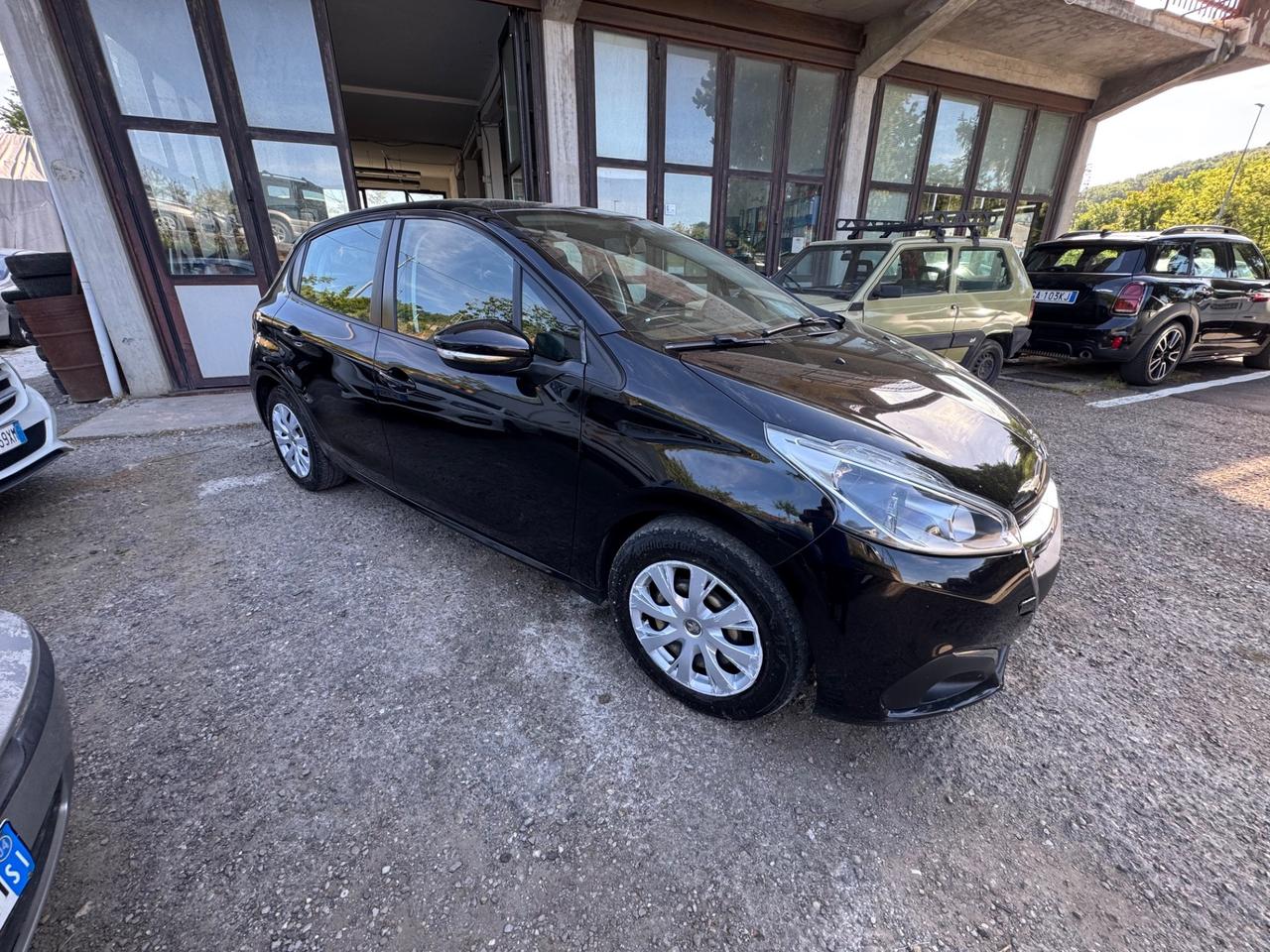 Peugeot 208 PureTech 82 5p. GPL Allure