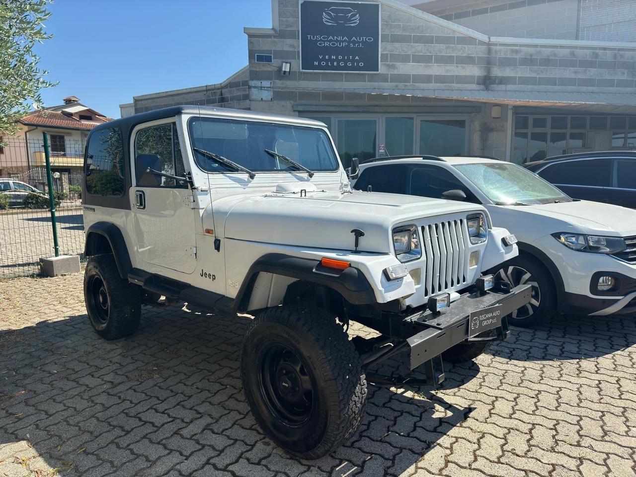 Jeep Wrangler 2.5 Laredo GPL