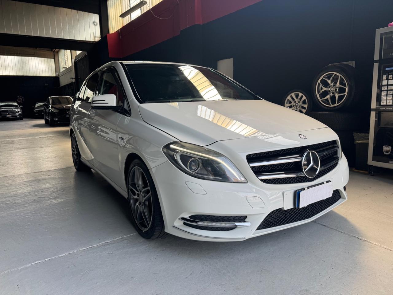 Mercedes-benz B 180 CDI BLUEEFFICIENCY PREMIUM (80 KW)