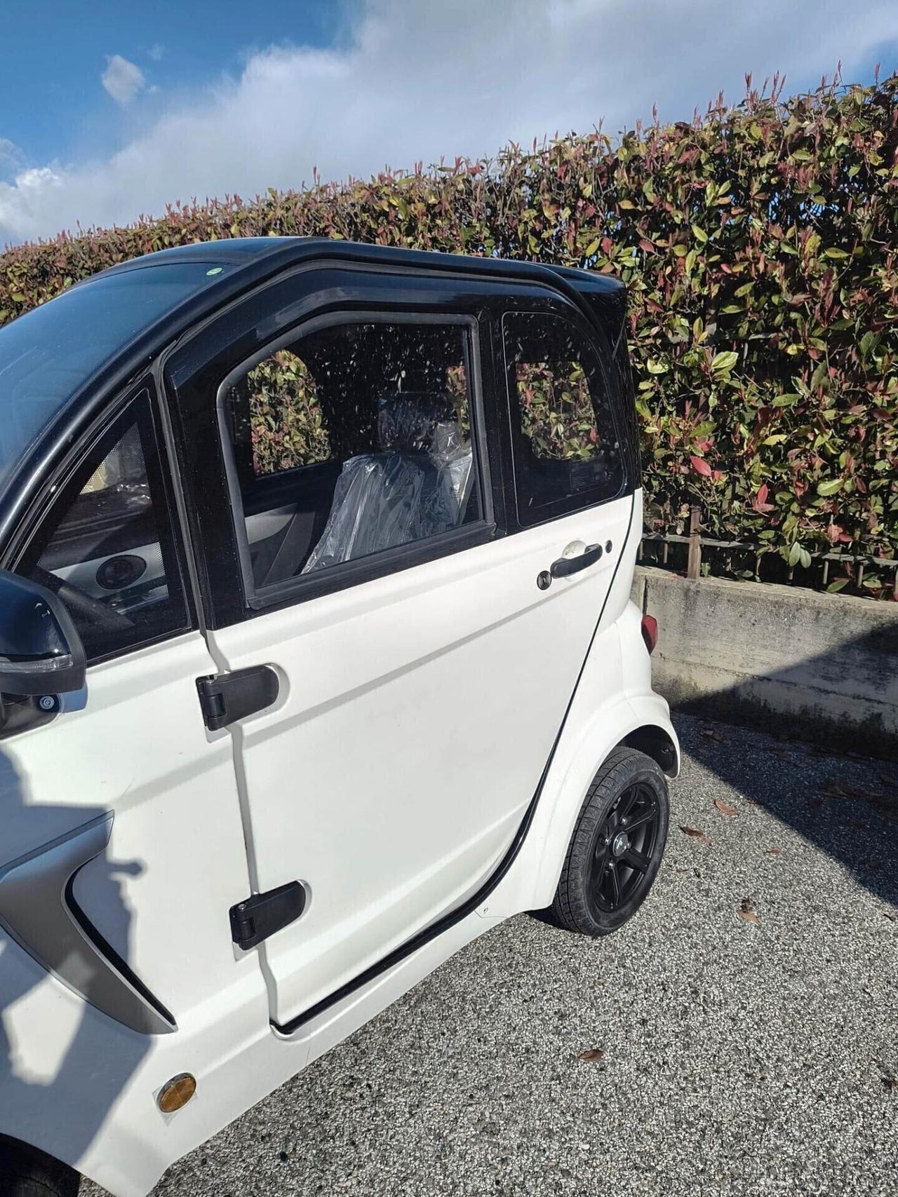 MACCHINA ANZIANI DISABILI DISPOSITIVO MEDICO