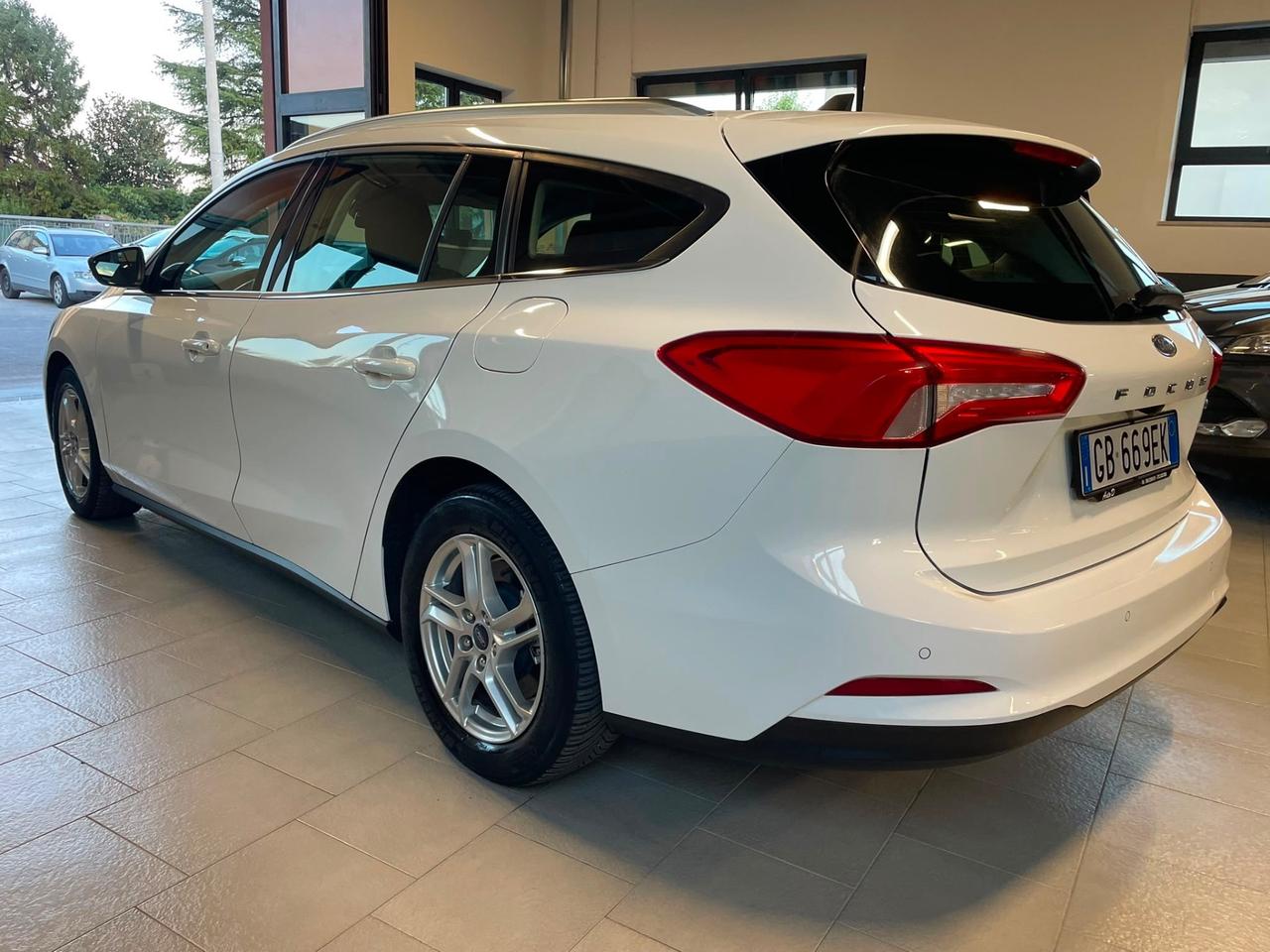 Ford 1.0 HYBRID 92kw 2020 66.000KM
