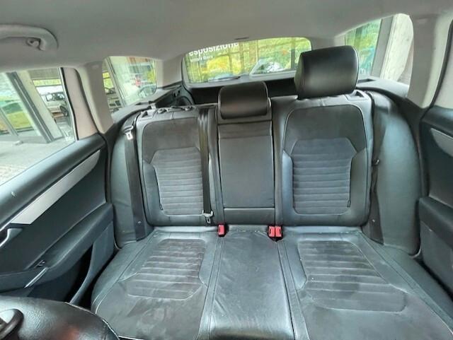 Volkswagen Passat 2.0 TDI AUTOCARRO 2013