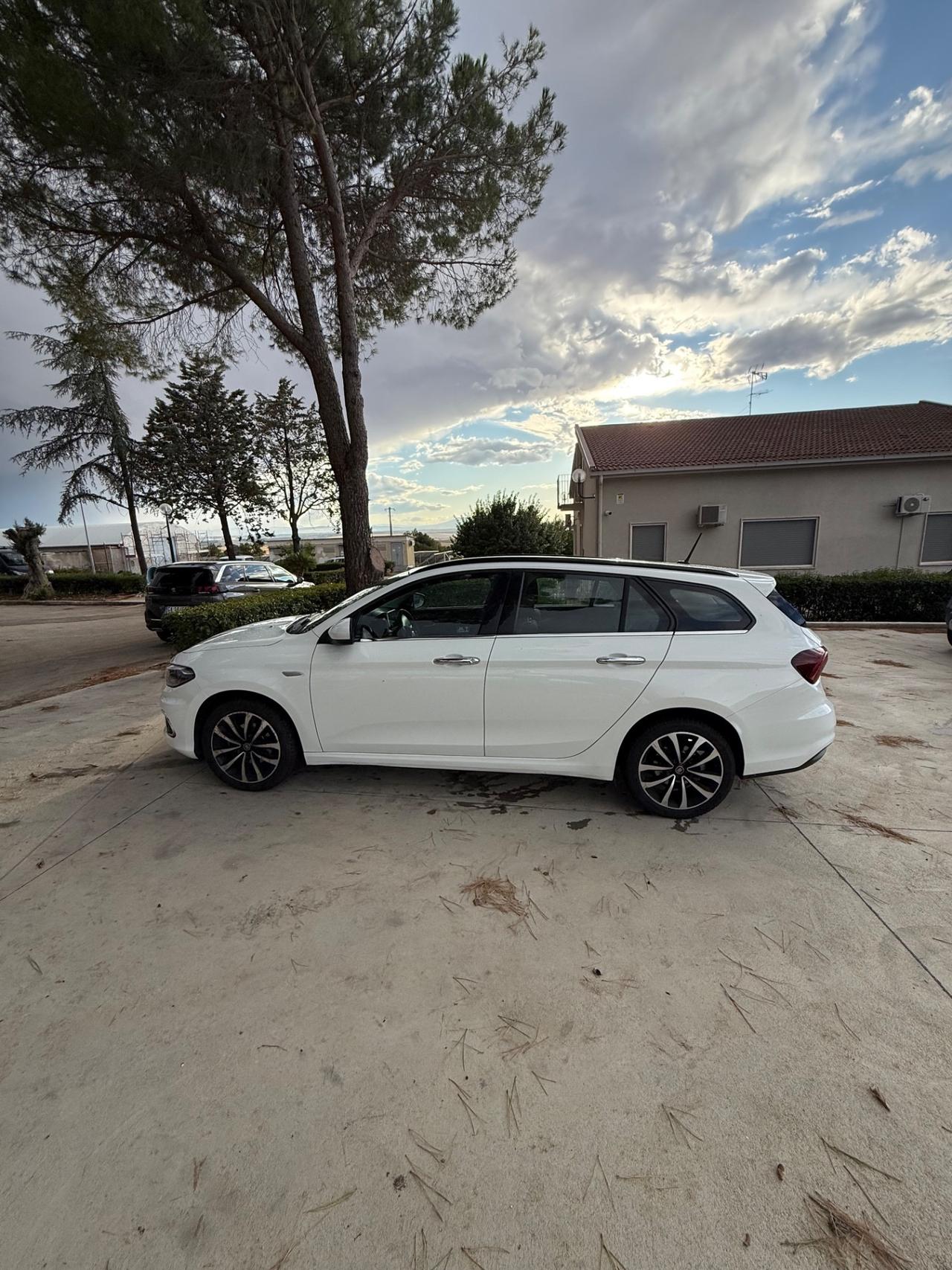 Fiat Tipo 1.6 Mjt S&S SW Lounge