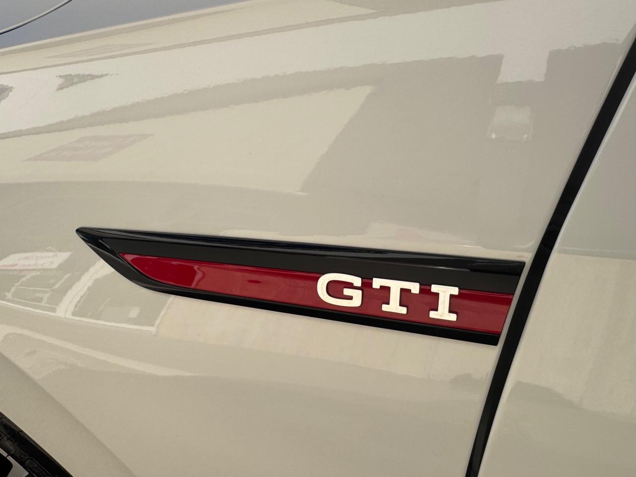 Volkswagen Golf 8 2.0 GTI club sport 45 Garanzia