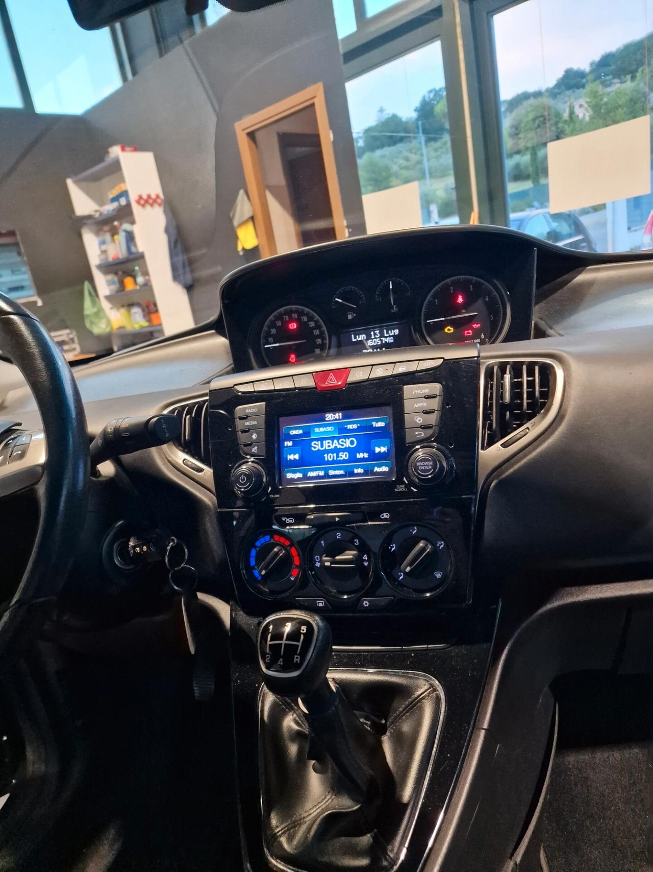 Lancia Ypsilon 1.3 MJT 16V 95 CV 5 porte S&S Platinum
