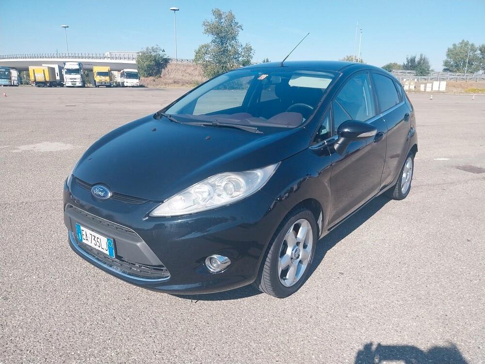Ford Fiesta 1.4 5 porte Bz.- GPL Titanium