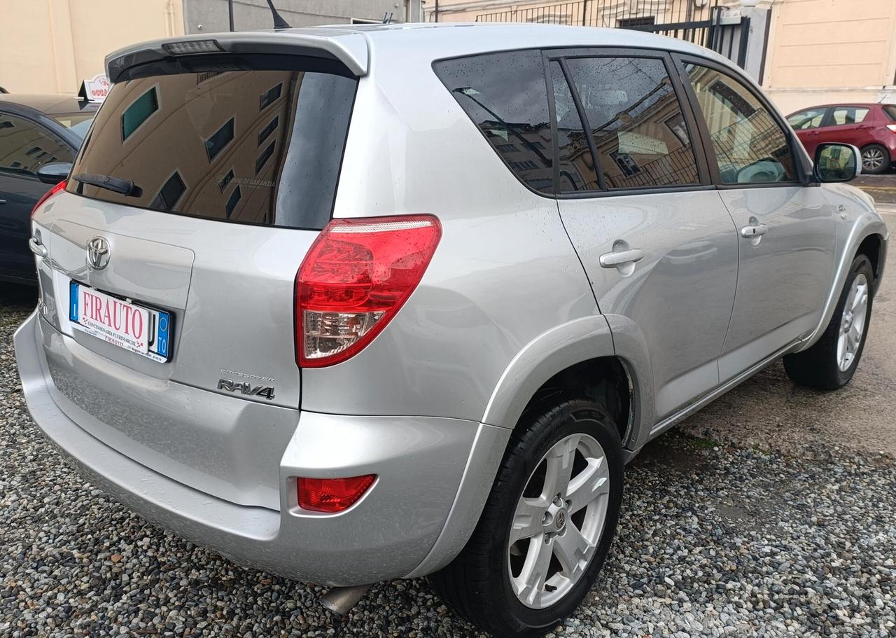 Toyota RAV 4 RAV4 Crossover 2.2 D-4D 177 CV Luxury