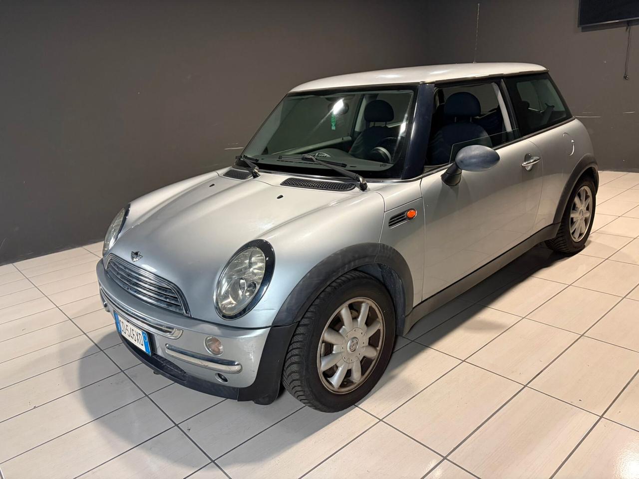 MINI COOPER DEL 2003 BENZINA 130.000 KM