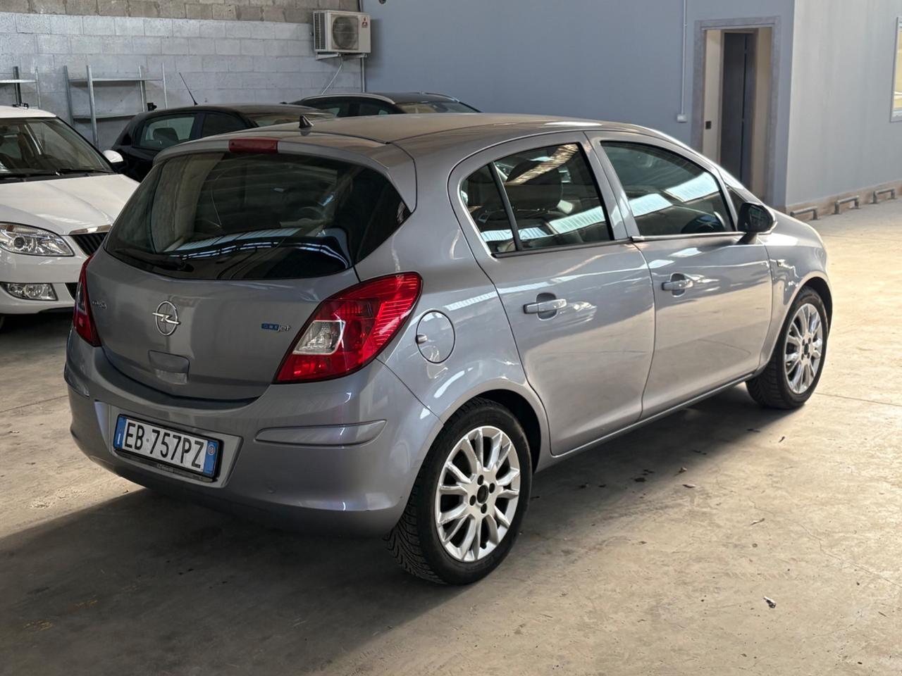 Opel Corsa 1.2 80CV 5 porte GPL-TECH Edition