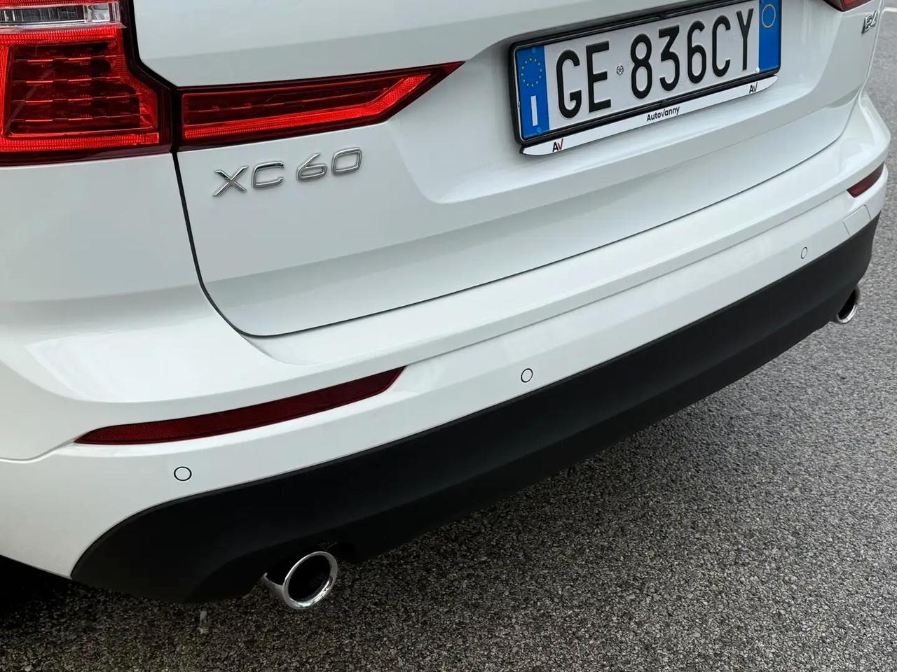 Volvo XC 60 XC60 B4 (d) R-design
