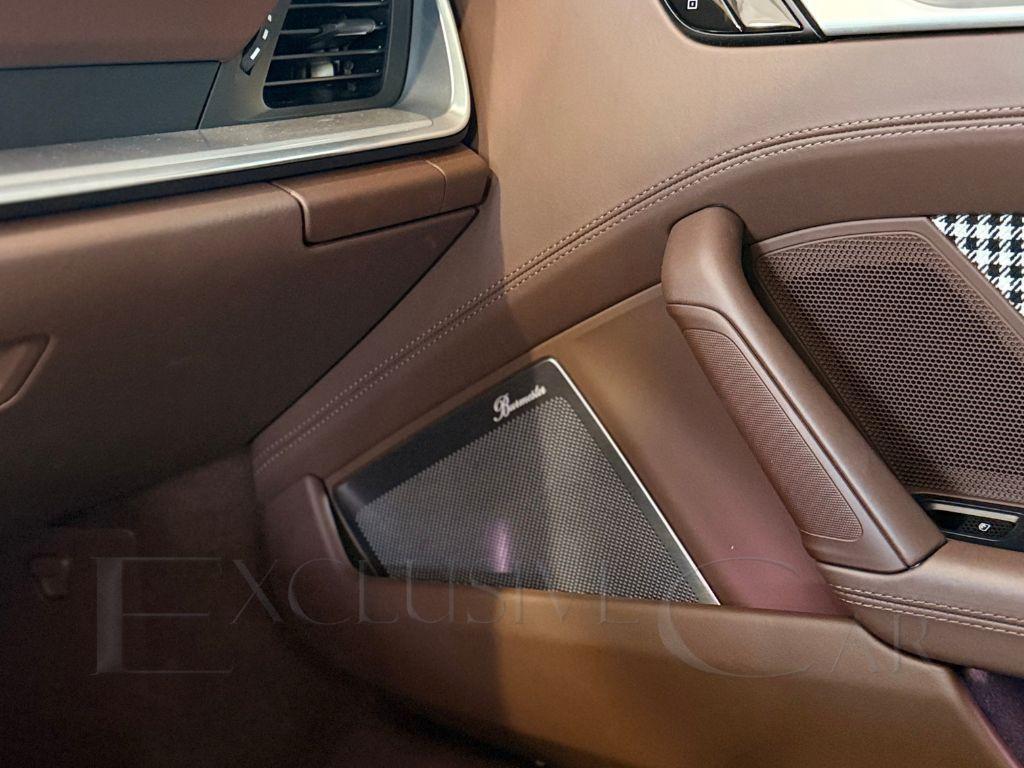 PORSCHE - 992 TARGA ARES DESIGN