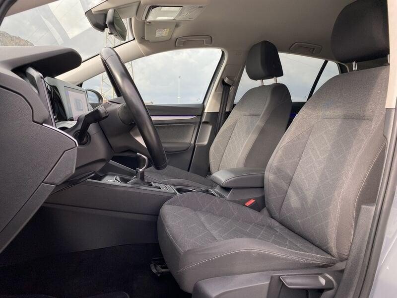 Volkswagen Golf 8 Life 2.0 TDI 115CV