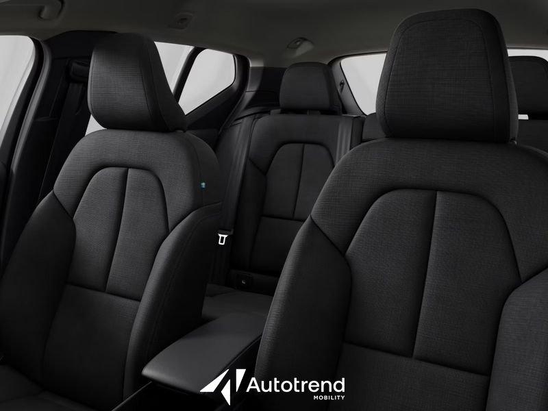 Volvo XC40 B3 163+11 CV Mild Hybrid Automatico Essential