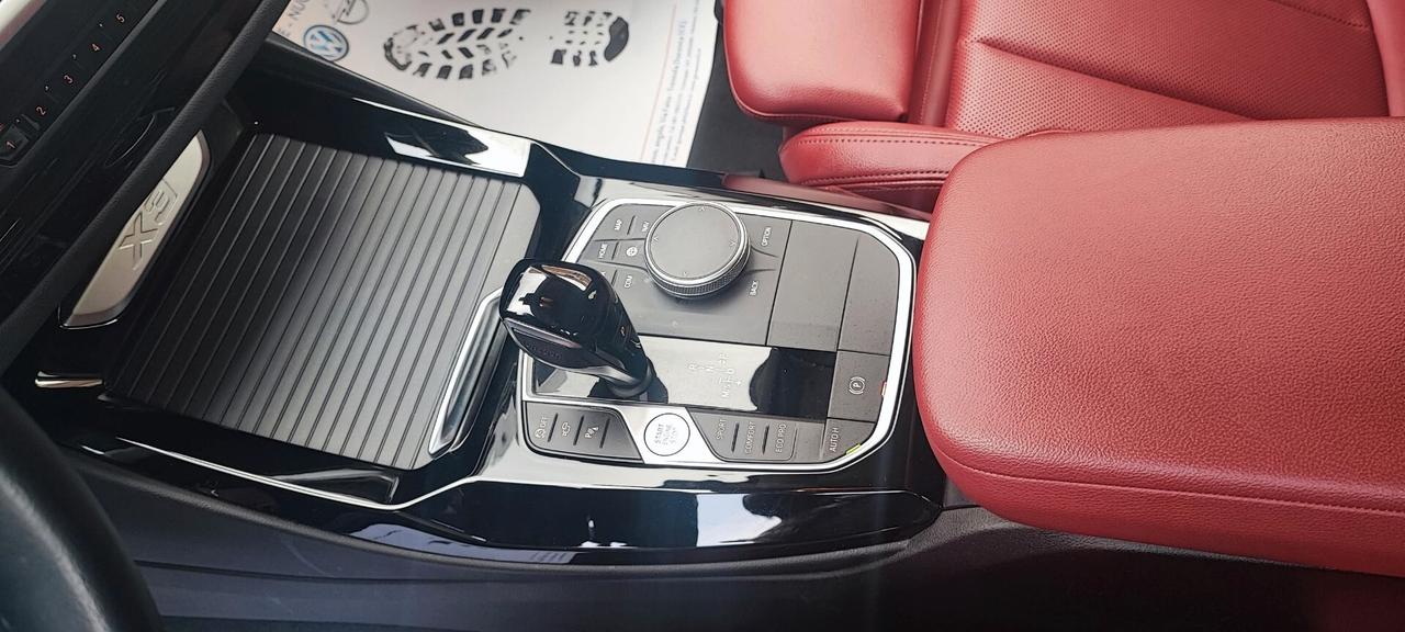 BMW X3 con telecamere perimetrali 2022