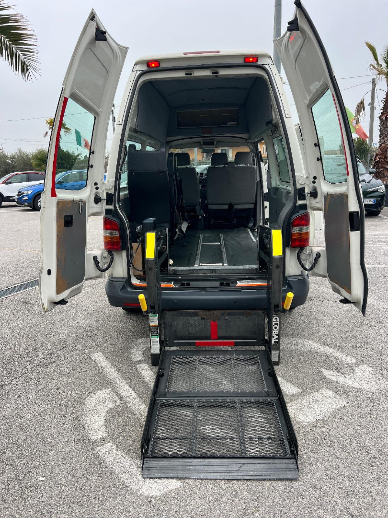Volkswagen T4 Caravelle PL / TA 1.9 TDI TRASPORTO DISABILI