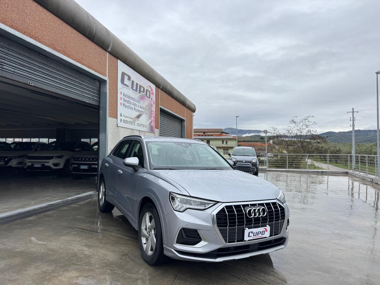 Audi Q3 40 TDI quattro S tronic Business Advanced