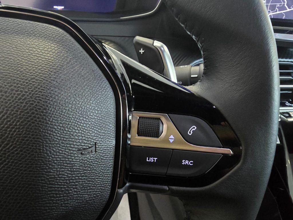 Peugeot 2008 Hybrid 145 e-DCS6 Allure