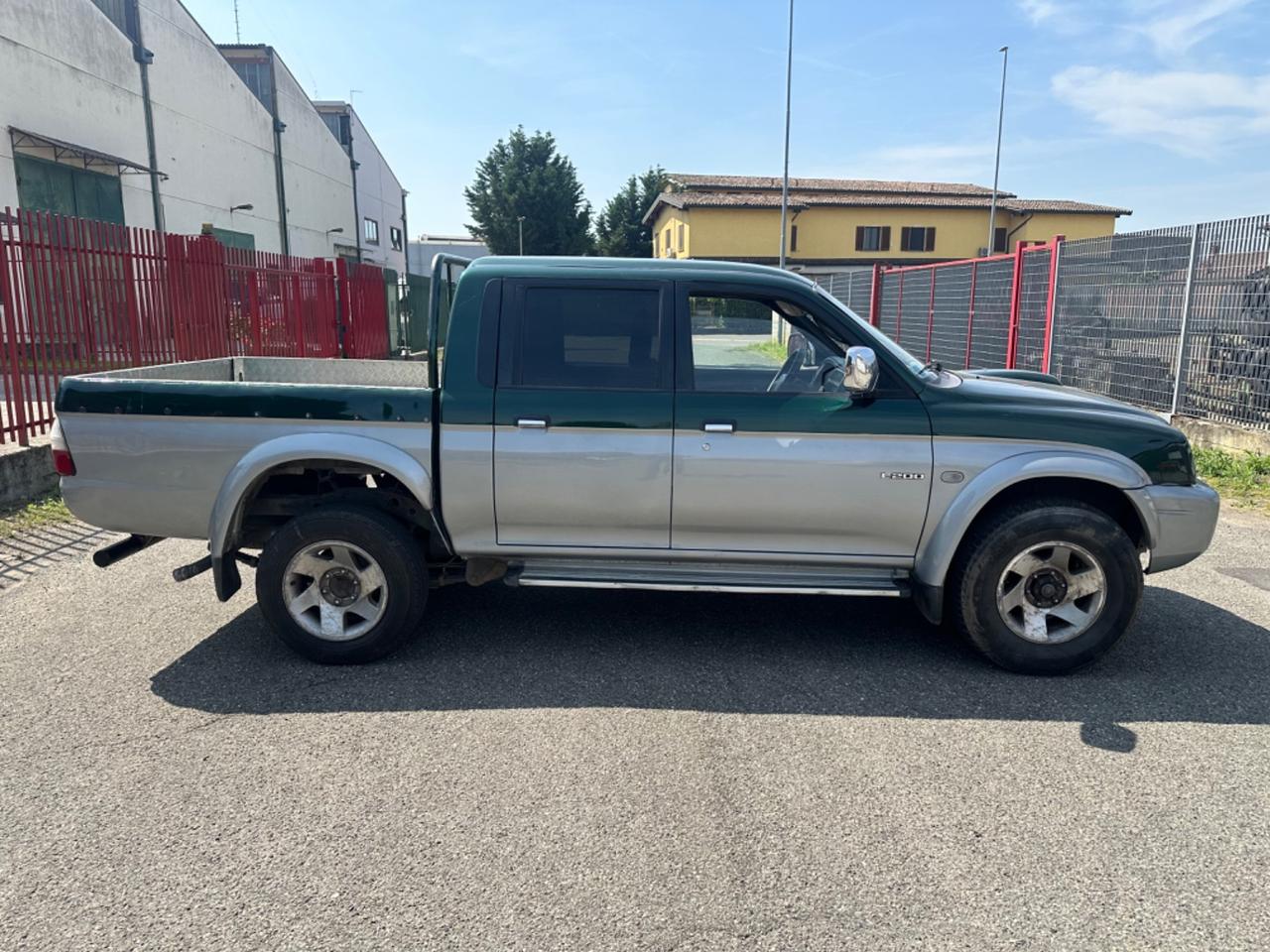 Mitsubishi L200 2.5 TDI 4WD