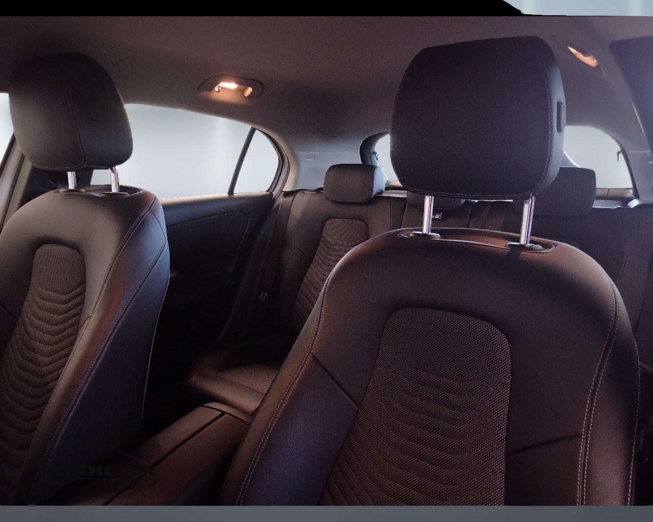 Mercedes-Benz Classe A - W177 2023 - A 180 d Advanced auto