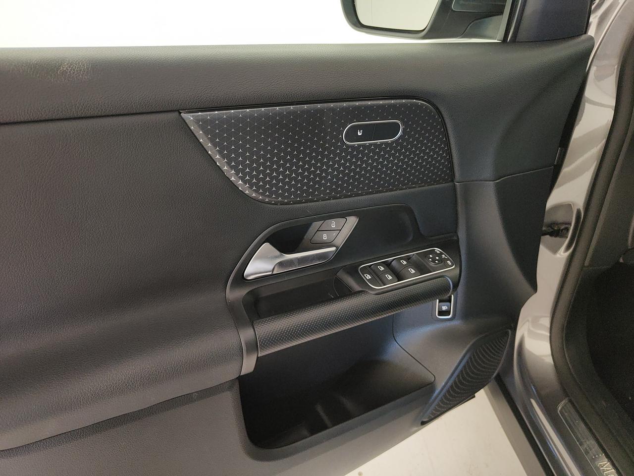 Mercedes-Benz GLA 180 d Advanced auto