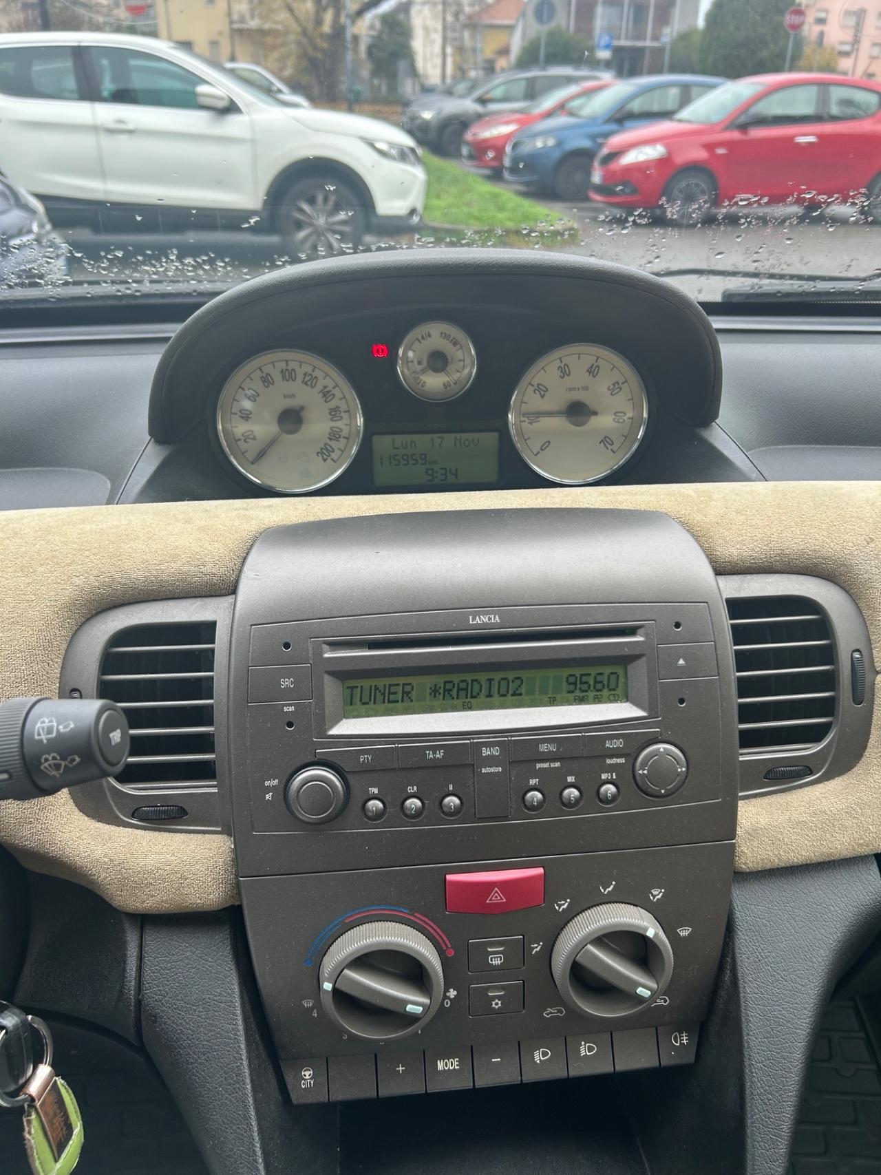 Lancia Ypsilon 1.2 perfetta