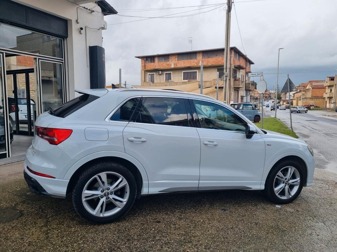 Audi Q3 35 TDI S tronic line edition ITALIANA
