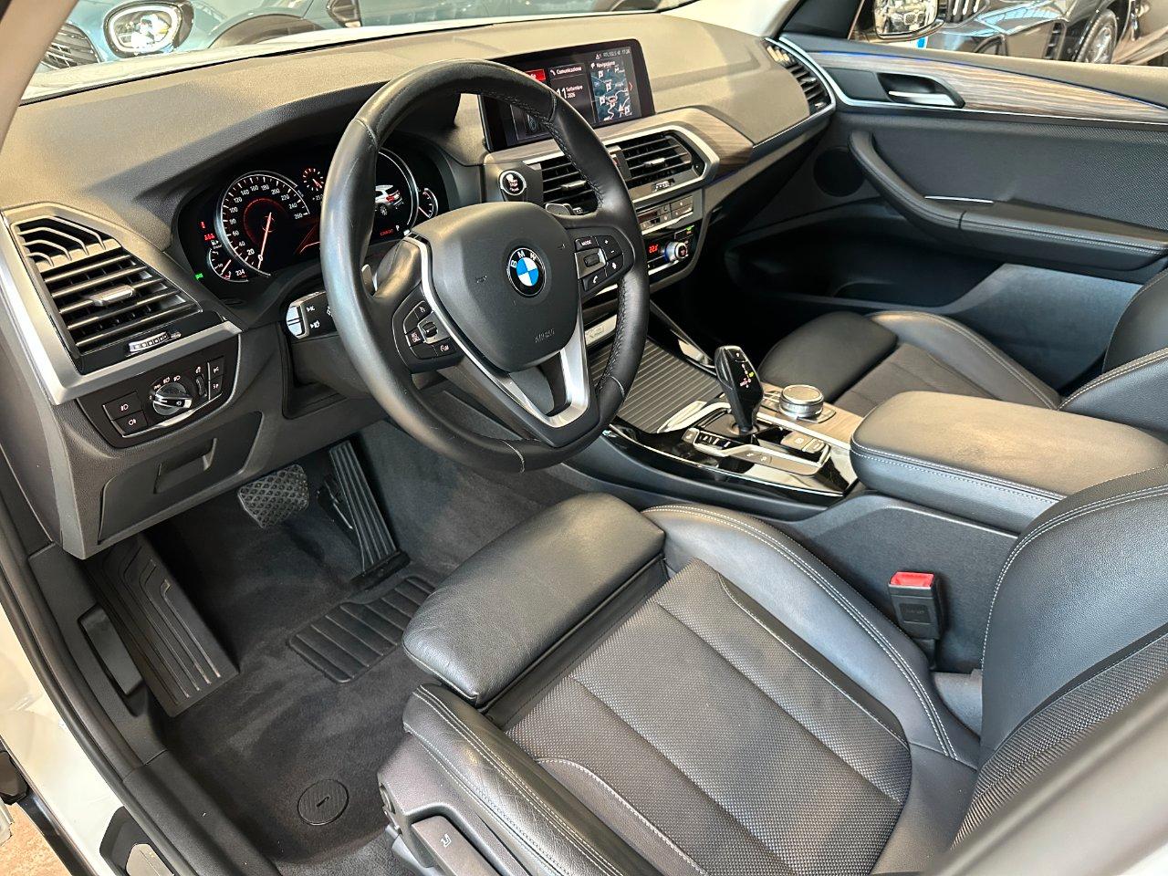 BMW X3 xdrive20d xLine-LED-19"-Telecamera-Navi PRO