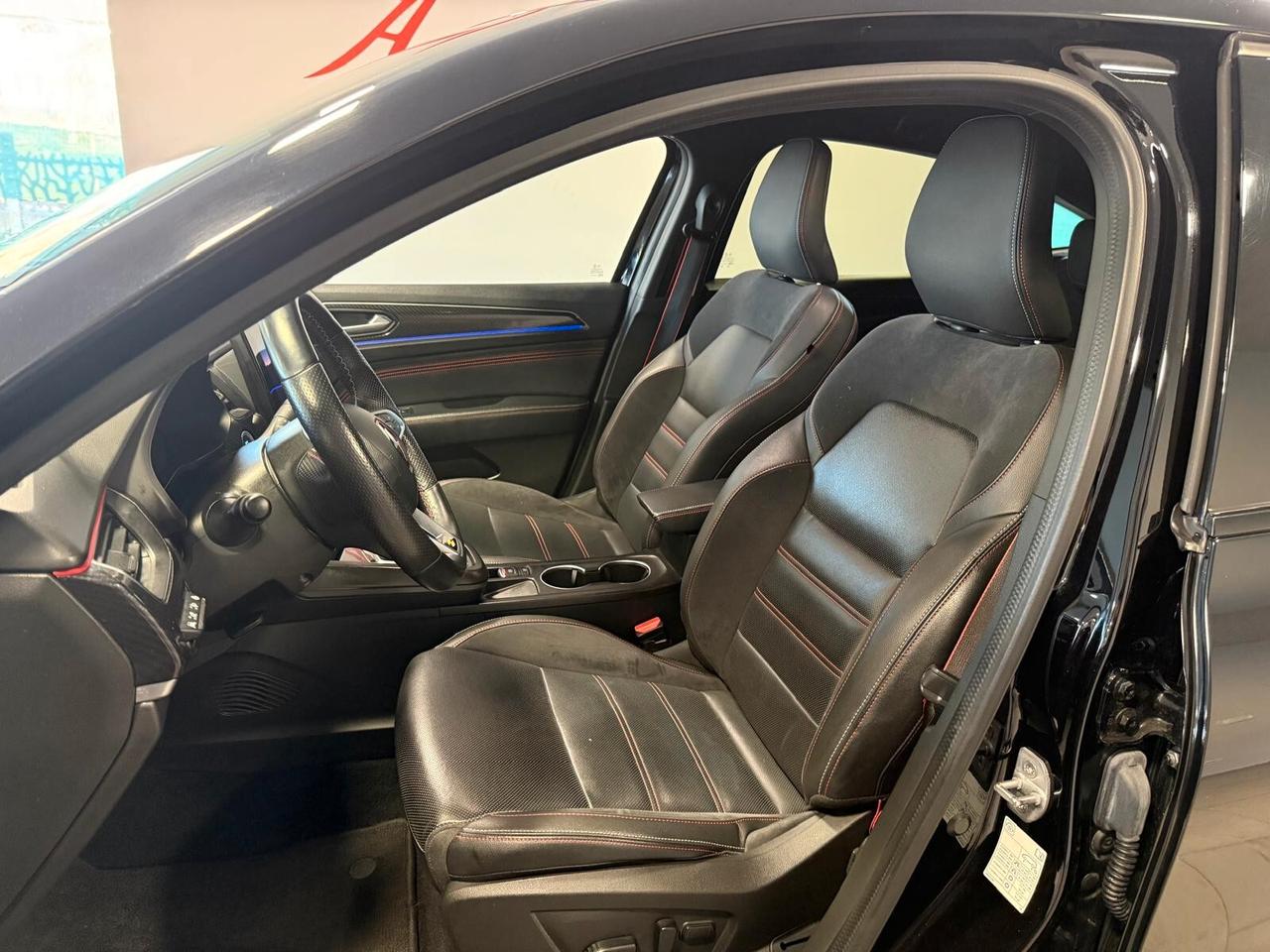 Renault Arkana Hybrid E-Tech 145 CV R.S. Line