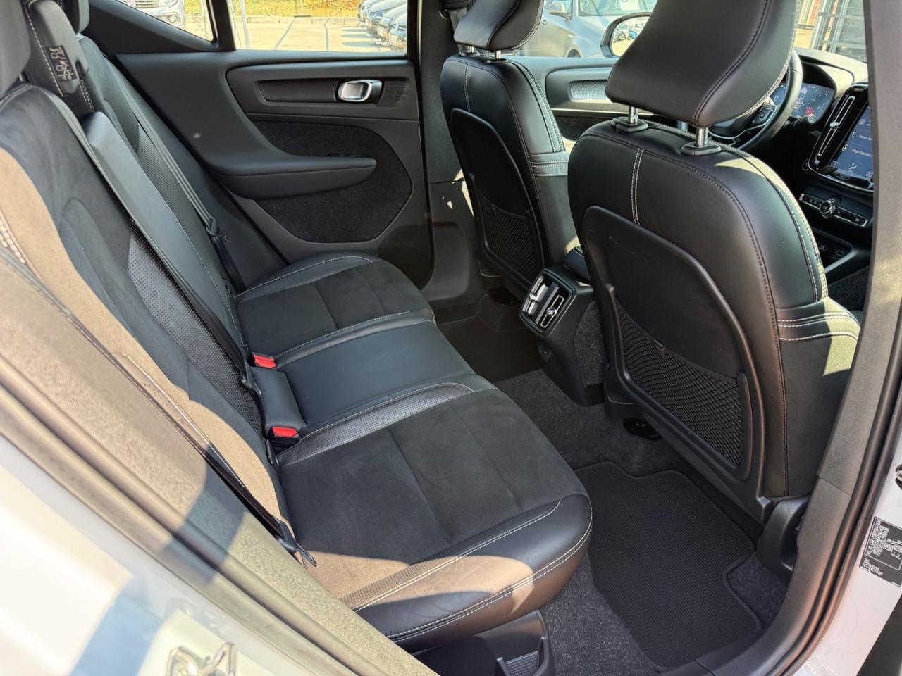 Volvo XC40 T4 Geartronic R-design 190CV PERLATO