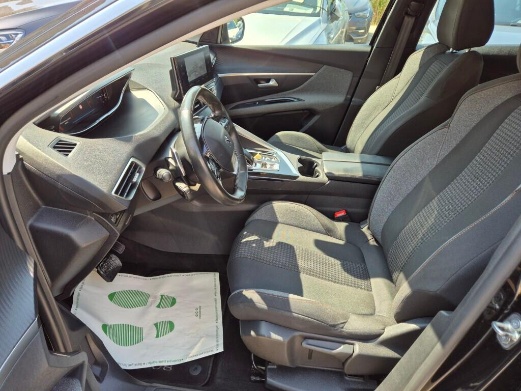 Peugeot 3008 BlueHDi 130CV EAT8 Active Business