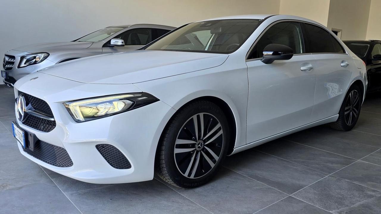 MERCEDES-BENZ CLASSE A180 2.0 PREMIUM 116CV - FULL LED, VIRTUAL COCKPIT, PELLE, NEOPATENTATI