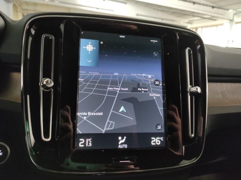 VOLVO XC40 (2017-->) - XC40 T5 Recharge Plug-in Hybrid Inscription