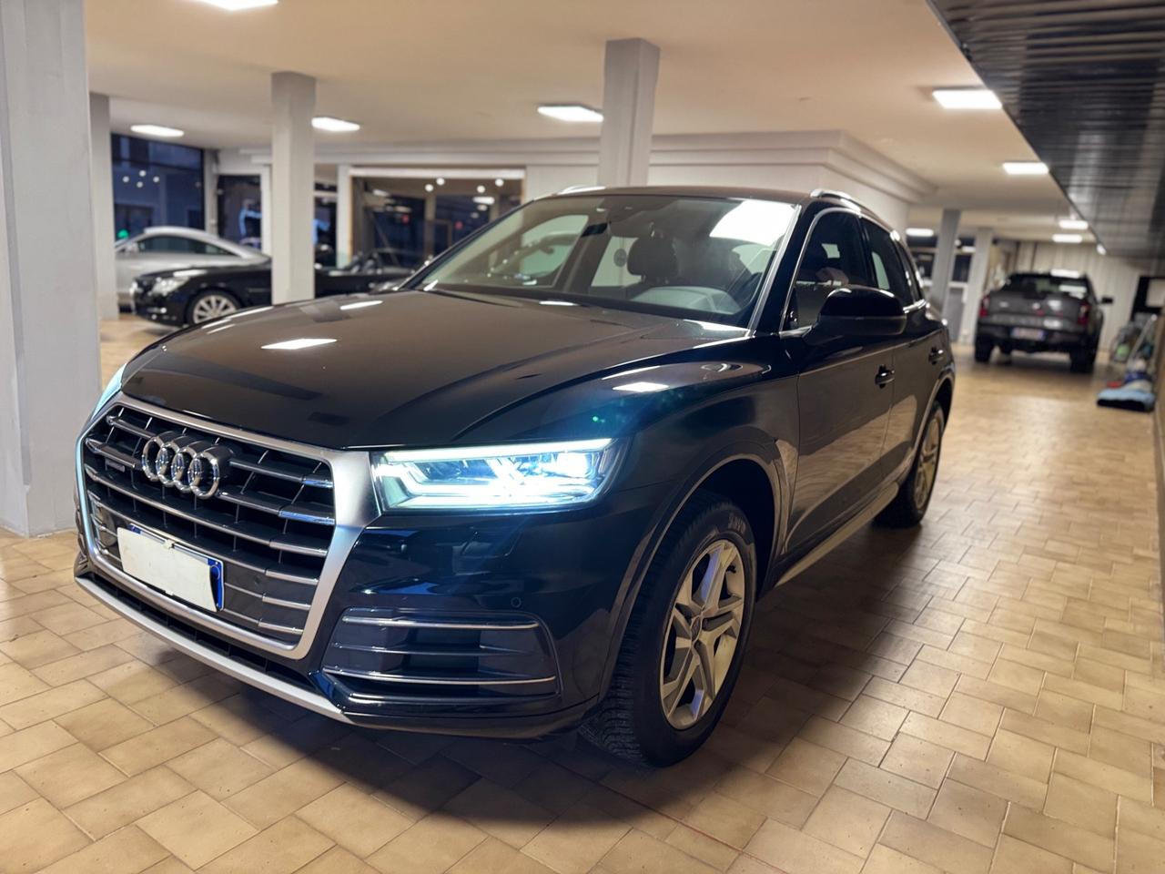 Audi Q5 2.0 TDI quattro S tronic Business Sport