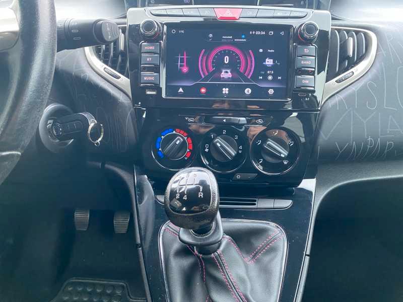 LANCIA Ypsilon 1.2 8v Gold 69cv