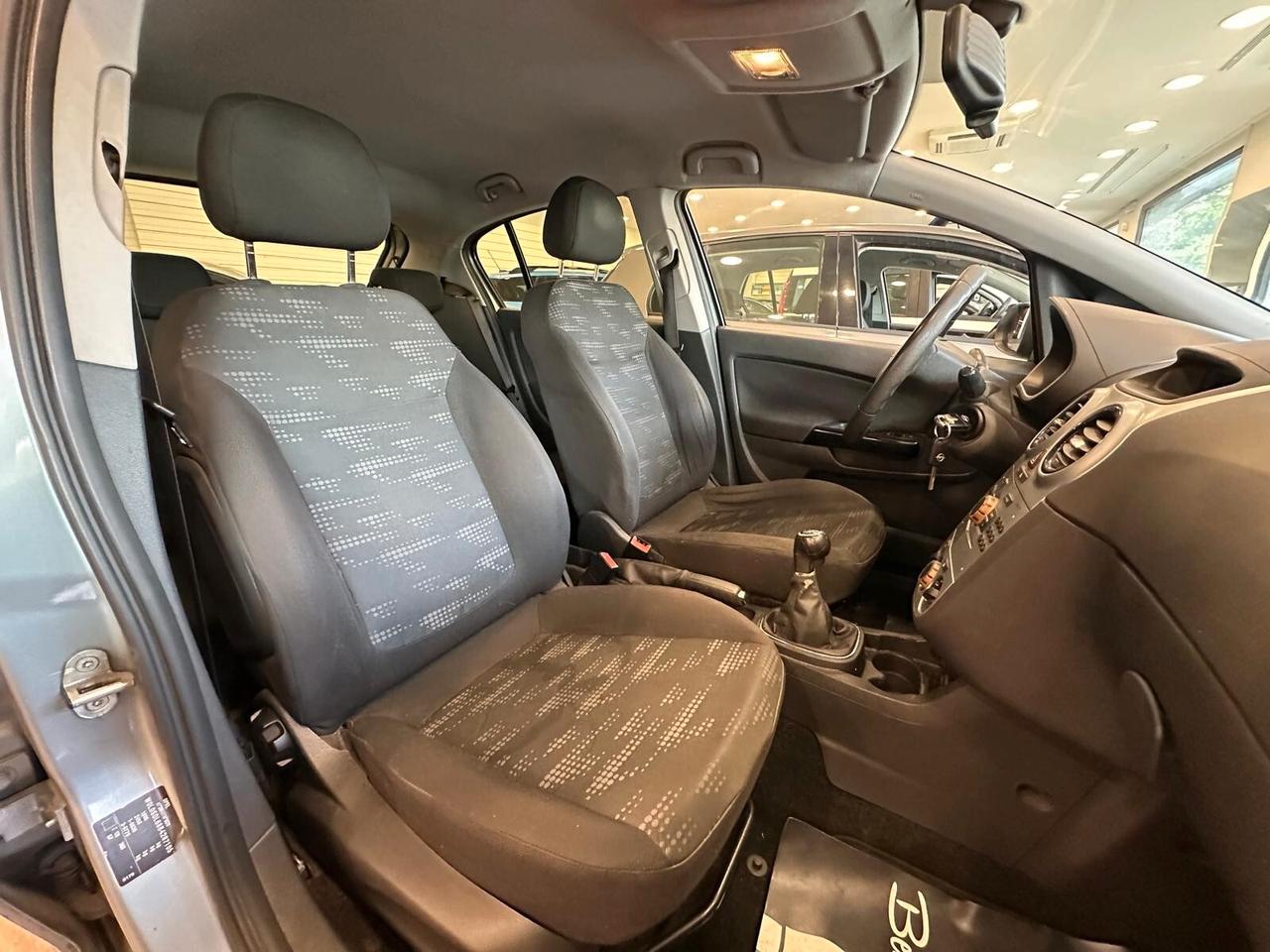 Opel Corsa 1.2 5 porte Cosmo