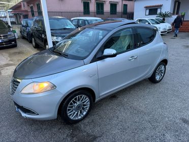 Lancia Ypsilon 1.2 69 CV Platinum Tetto + vernice bicolore
