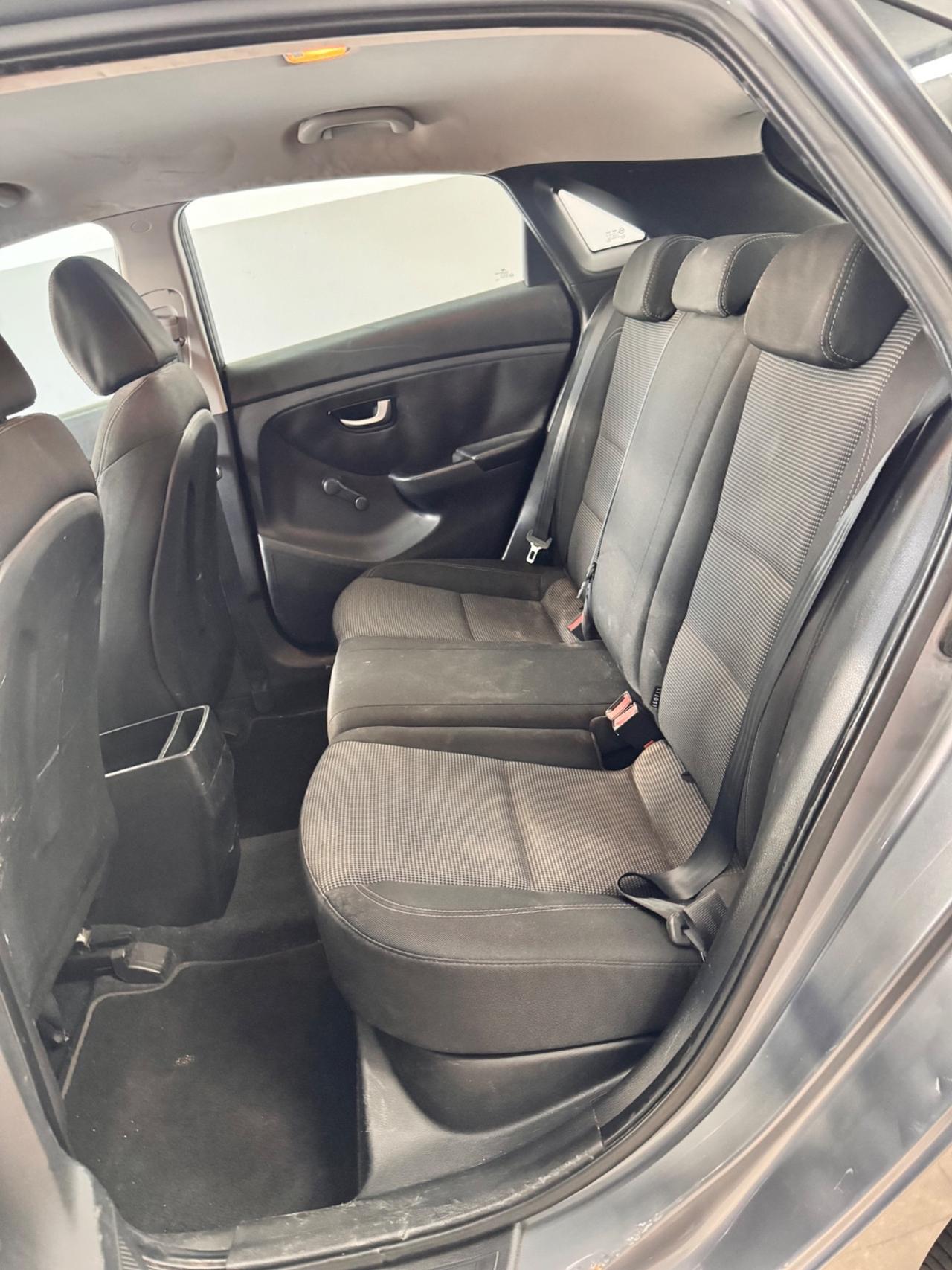 Hyundai i30 1.4 CRDi 90 Cv 5 Porte Classic - 2012
