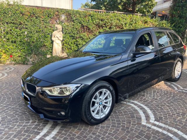 BMW Serie 3 Touring 318d Luxury automatico