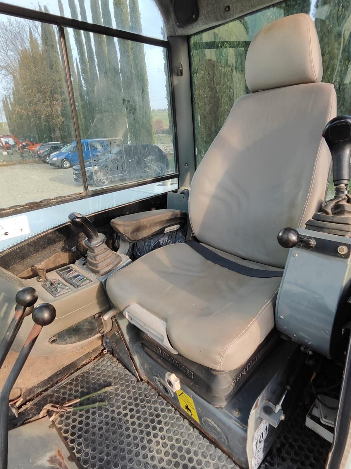 MIDI ESCAVATORE BOB CAT 442 con solo 2400 ore