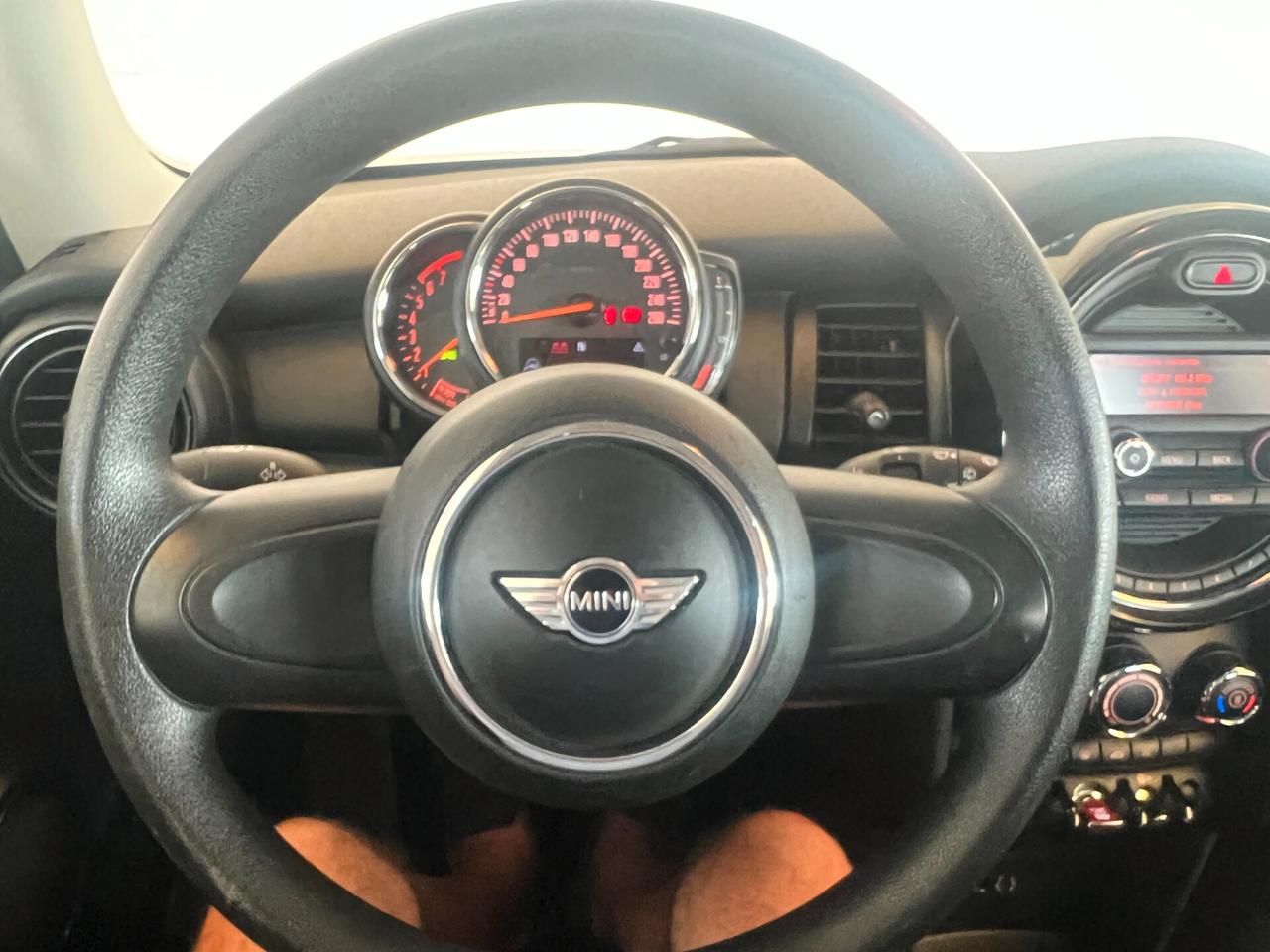 Mini 1.2 One 75 CV 3 porte km 51.459 ok neopatentati