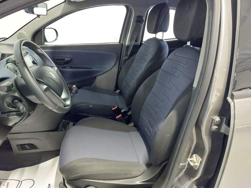 Lancia Ypsilon Ypsilon 1.0 FireFly 5 porte S&S Hybrid Platino