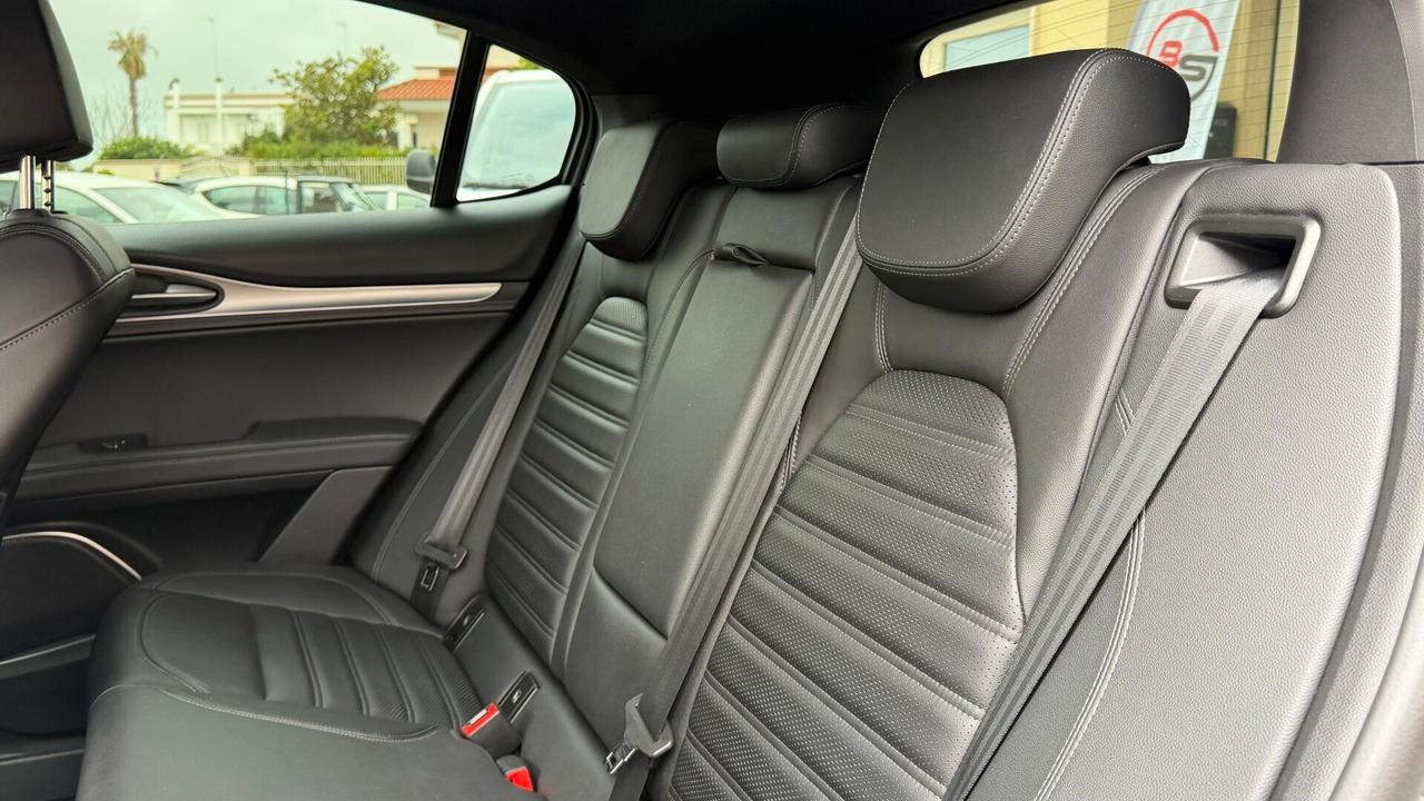 Alfa Romeo Stelvio 210 CV AT8 Q4 Veloce