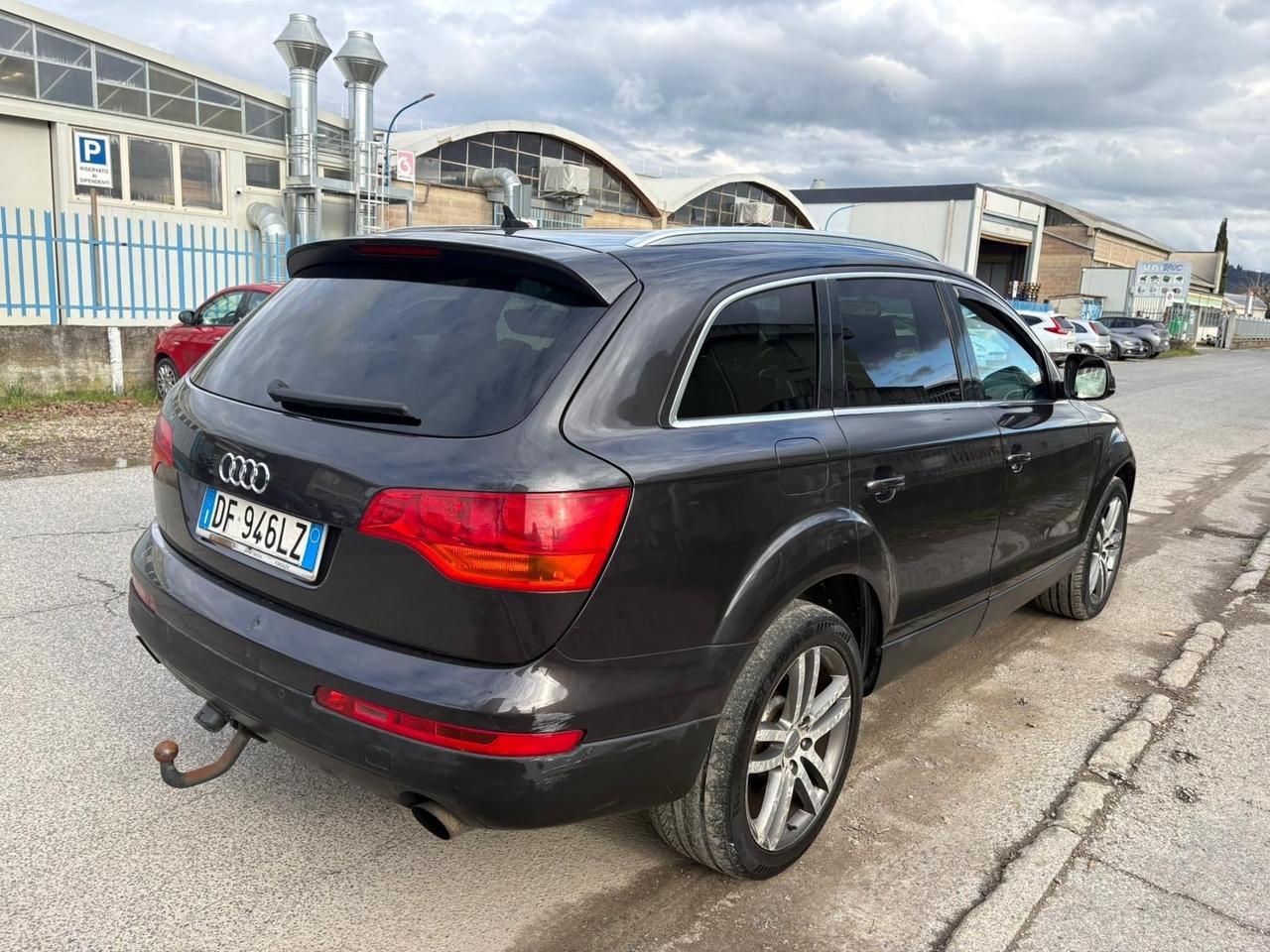 Audi Q7 3.0 V6 TDI 233CV quattro tiptronic 270.000 KM