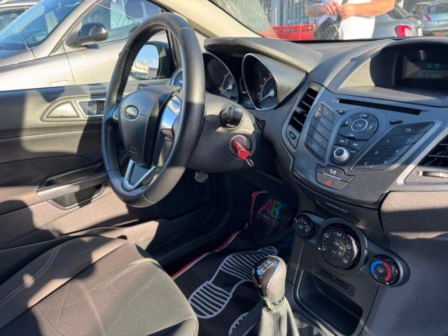 FORD Fiesta 1.2 82CV GPL 5 porte Black & White Edition