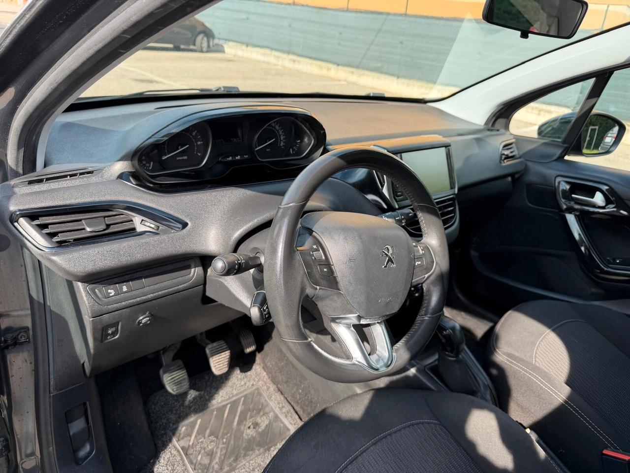 Peugeot 208 1.2 GPL - NEOPATENTATI - 12 MESI DI GARANZIA -